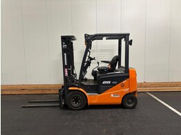 Chariot elevateur electrique   Doosan B25NS   2500 kg   2023   120 h   avec deplacement lateral