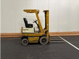 Chariot elevateur electrique   Toyota 3FB15   1500kg   9172h - avec chargeur