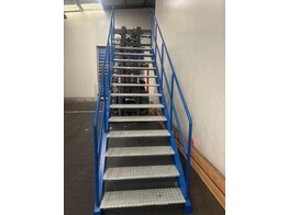 Trap voor vloerhoogte 2465mm - met tredes  13  - Extra zware uitvoering - Blauw