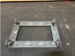 Rolplateau - 4 zwenkwielen 580x380x130mm