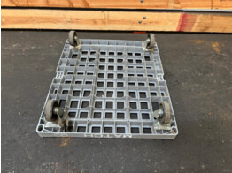 Rolplateau - 2 zwenkwielen   2 vaste wielen 710x810x180mm